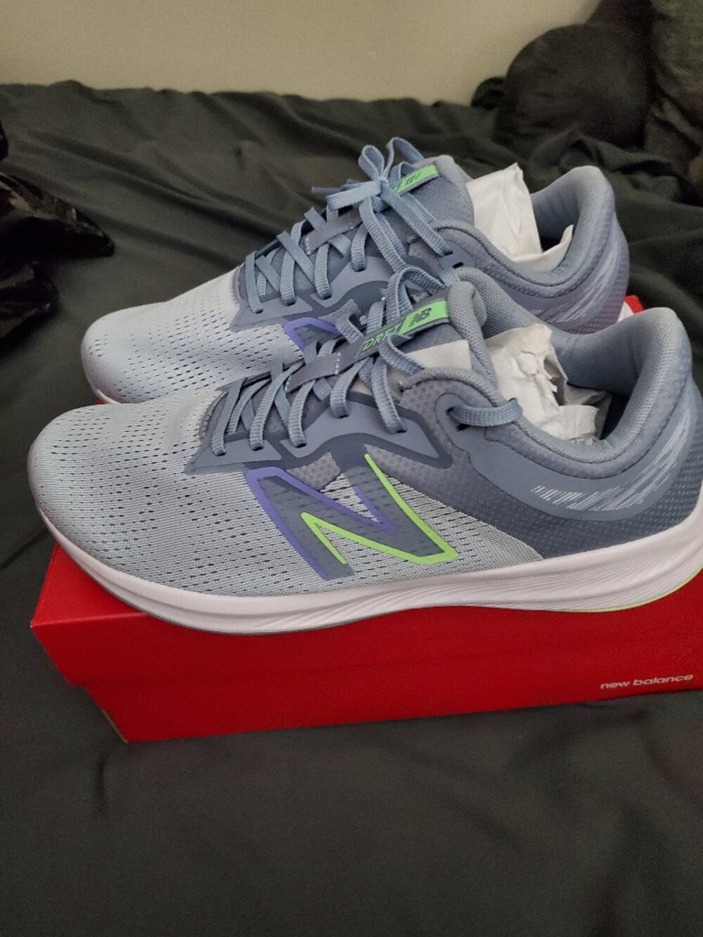 New balance womens size 12 wide shoes